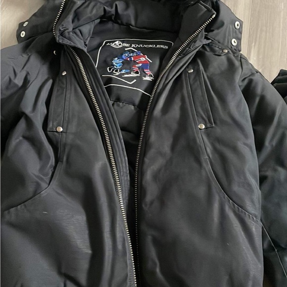 Black moose knuckles jacket great still puffy still warm no holes or anything - Picture 2 of 4